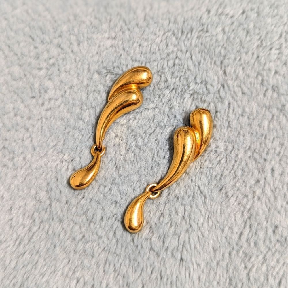Vintage AVON Goldtone Pierced Dangle Drop Earrings